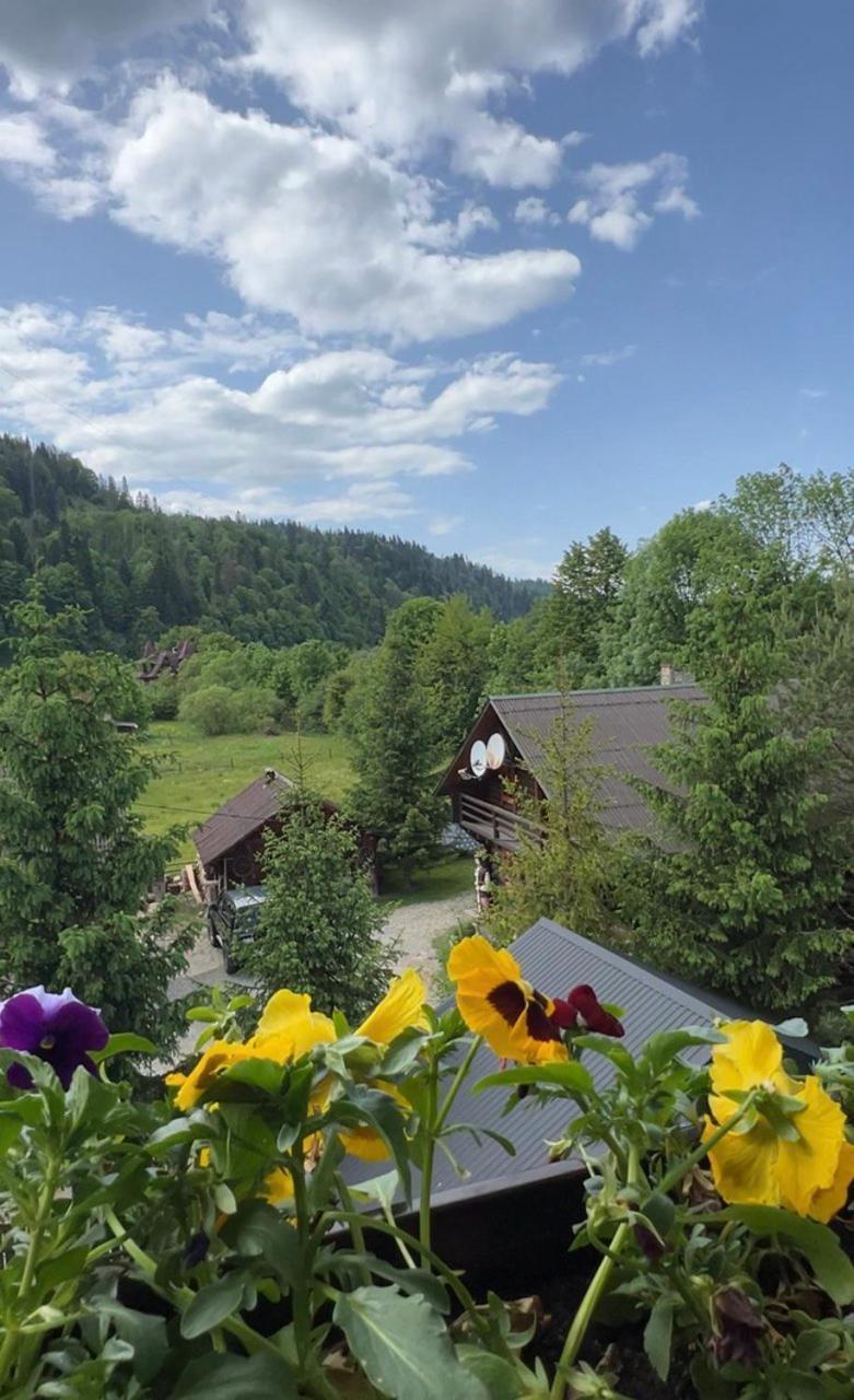 Кам'Яний Двір Mykulychyn Exterior foto